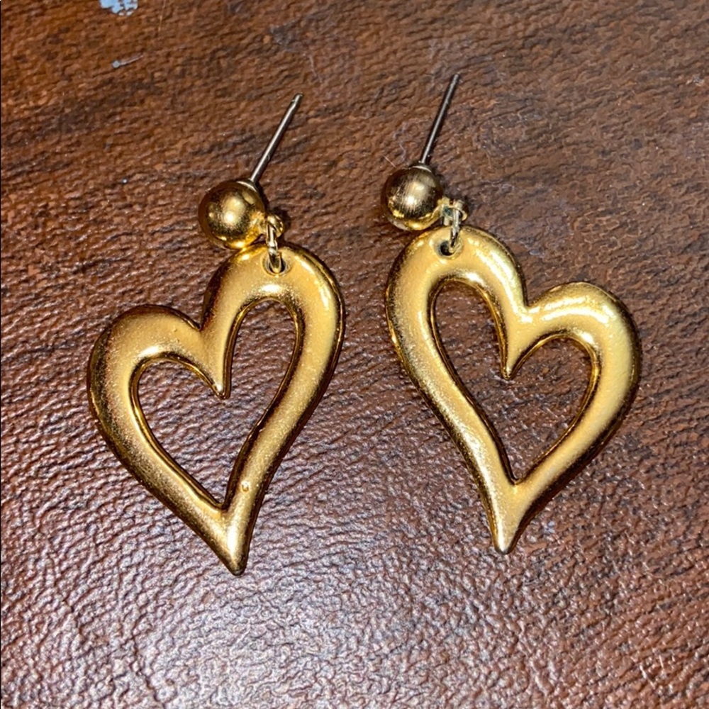 Gold heart earring